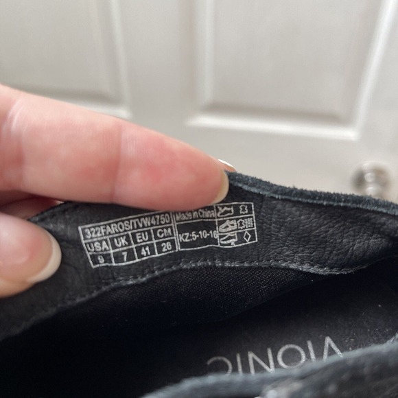 Vionic Womens Upright‎ Faros Fringe Studded Leather Boots BLACK Size 9 - Picture 3 of 5